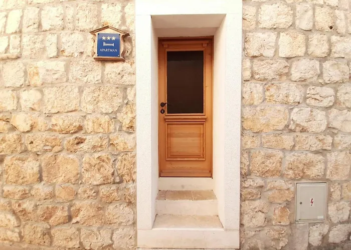 Martin شقة فيس